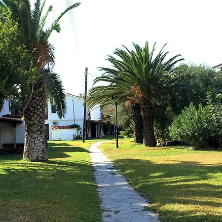 #flh - Beachfront House - Mikiverna Kalyves Polygyrou